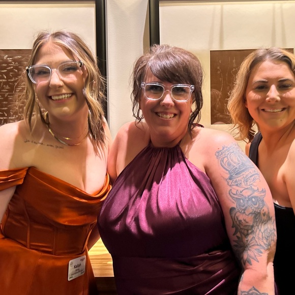 Wine color formal dress - Picture 7 of 7